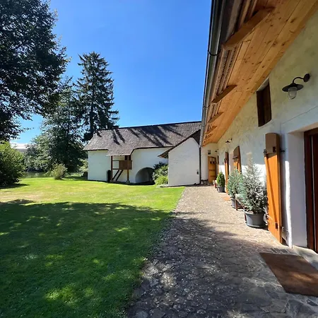 Statek Smilov بيت ضيافة